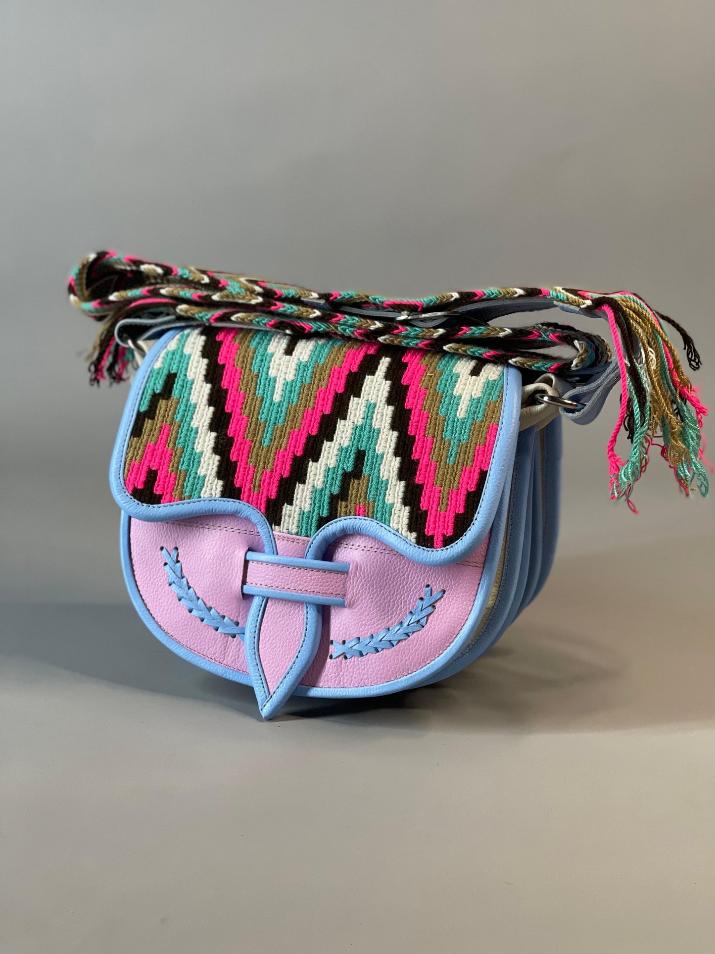 Carriel Wayuu Encanto del Alba – Edición Exclusiva 🌞