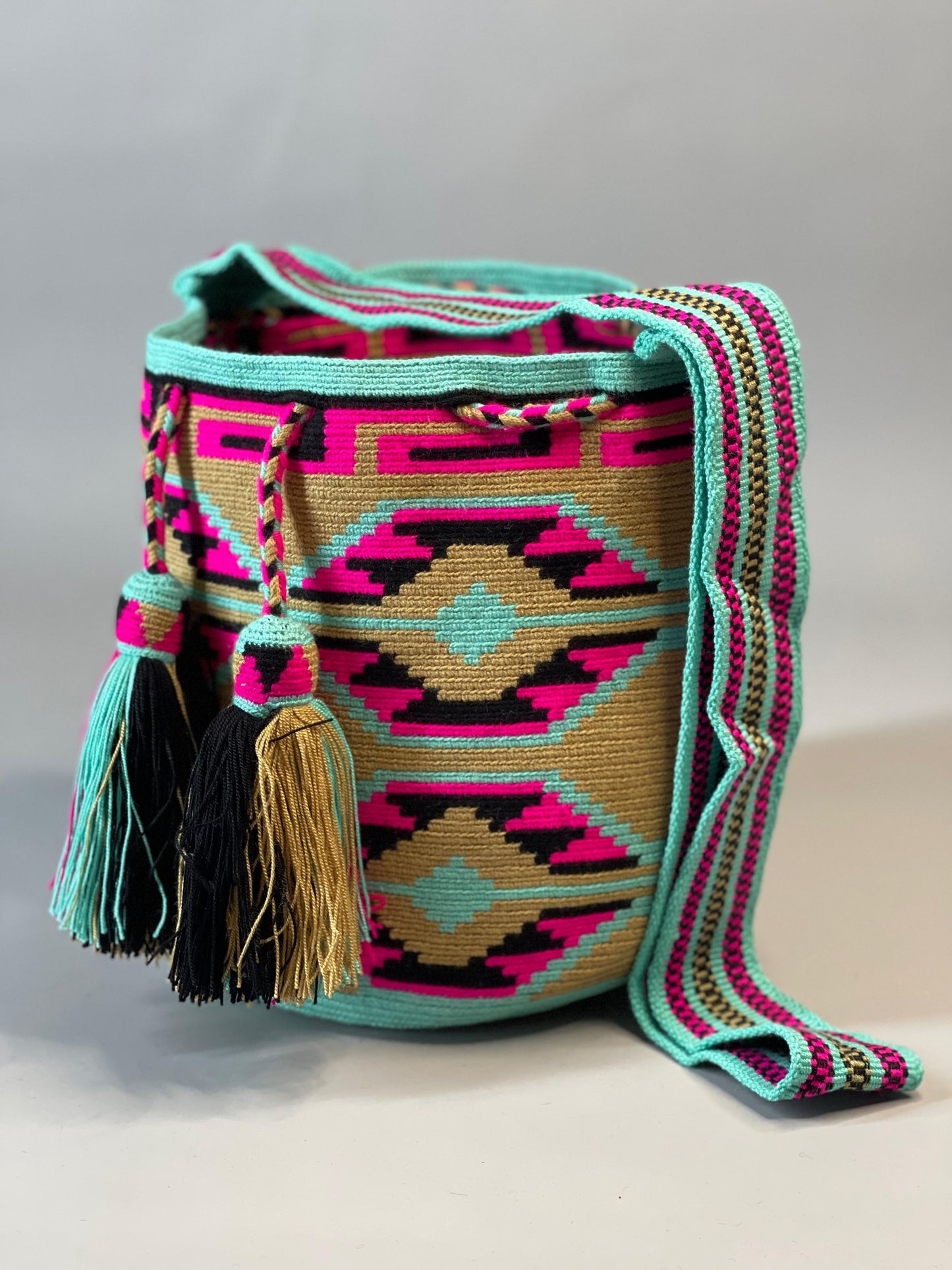 Mochila GRANDE Encanto Wayuu PREMIUM 🤩💐(33x28)